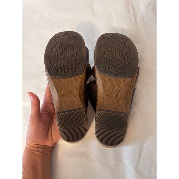 Dansko Serena Brown Leather Glower Stud Sandal Slip On women’s size 40 US 9.5-10 - Picture 5 of 7